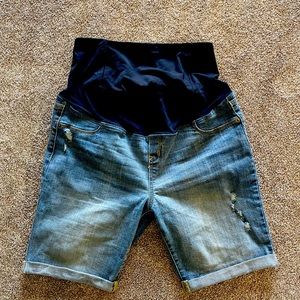 Maternity shorts